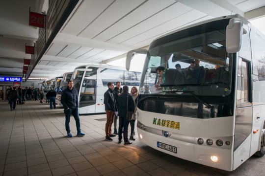 Vilniaus autobusų stoties akcininkas sako sutaręs su R. Šimašiumi: stotis nebus iškelta