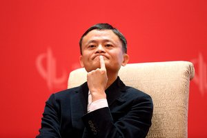 „Alibaba“ koncerno įkūrėjas J. Ma lieka turtingiausias kinas