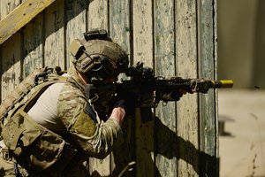 NATO sąjungininkė Norvegija sustabdė naujų ginklų eksportą į Turkiją