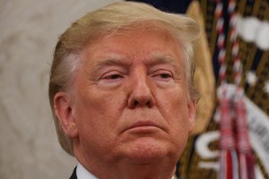 JAV suimti du floridiečiai, susiję su D. Trumpo advokatu ir tyrimu dėl Ukrainos