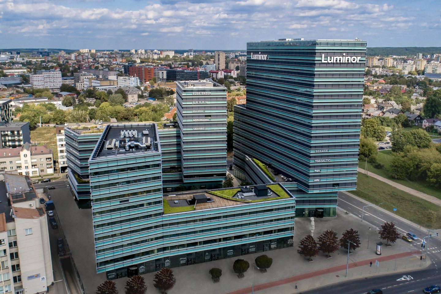 Parduotas didžiausias verslo kompleksas Vilniuje „Quadrum“.<br>„Newsec“ nuotr.