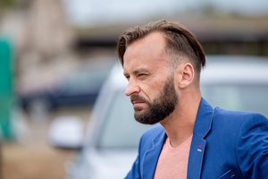 Aktorius Tadas Gryn pasmerktas patirti naujų dalykų: „Tave įmeta į upę ir sako – plauk!“