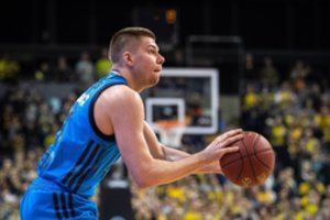 „Anadolu Efes“ tik per pratęsimą palaužė R. Giedraičio vedamą ALBA