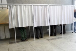 Siūloma paslėpti didelę dalį rinkimų duomenų, o rezultatus skelbti 50 metų