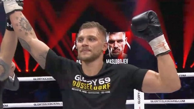 Vienas geriausių Lietuvos kovotojų S. Maslobojevas pergalingai debiutavo „Glory“ turnyre