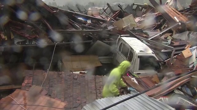 Taifūno nusiaubtoje Japonijoje skaičiuojami stichijos padariniai:  žuvusiųjų skaičius išaugo iki 40