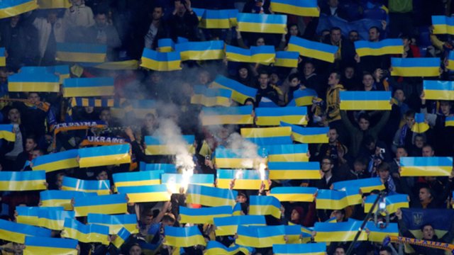 Graži draugystė – Ukrainos ir Lietuvos futbolo sirgaliai sukūrė nepamirštamą reginį