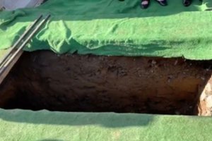 Per laidotuves pasigirdęs garsas apstulbino gedinčius artimuosius