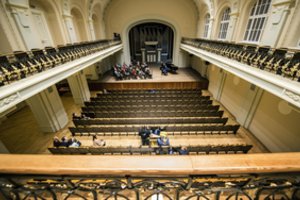 Atnaujinta Filharmonija: kita spalvų gama, žiūrovų kėdės, vėdinimo sistema, apšvietimas