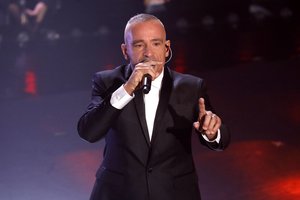Erosas Ramazzotti į Lietuvą atskrido privačiu lėktuvu