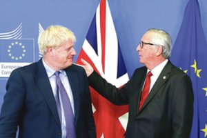 Po plojimų suderėtai „Brexit“ sutarčiai viltis gali užgesti – laukia ypatingos dienos