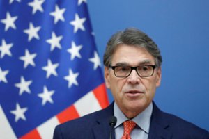 Skandalo sūkuryje atsistatydina JAV energetikos sekretorius Rickas Perry