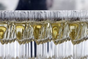 JAV įvedė muitus ES prekėms, įskaitant vyną ir viskį