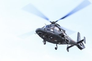 Naktį kariuomenės sraigtasparnis jūroje gelbėjo rusų jūrininką