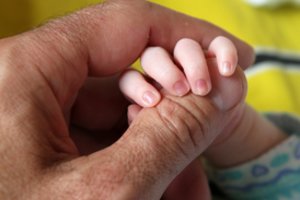 Teismui perduota byla dėl Klaipėdoje gimusio neblaivaus kūdikio