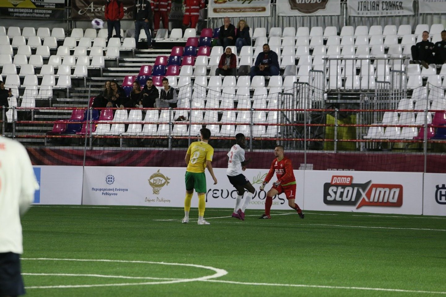 Lietuvos mažojo futbolo rinktinė pasaulio čempionato aštuntfinalyje pralaimėjo Anglijai.<br> LMFA nuotr.