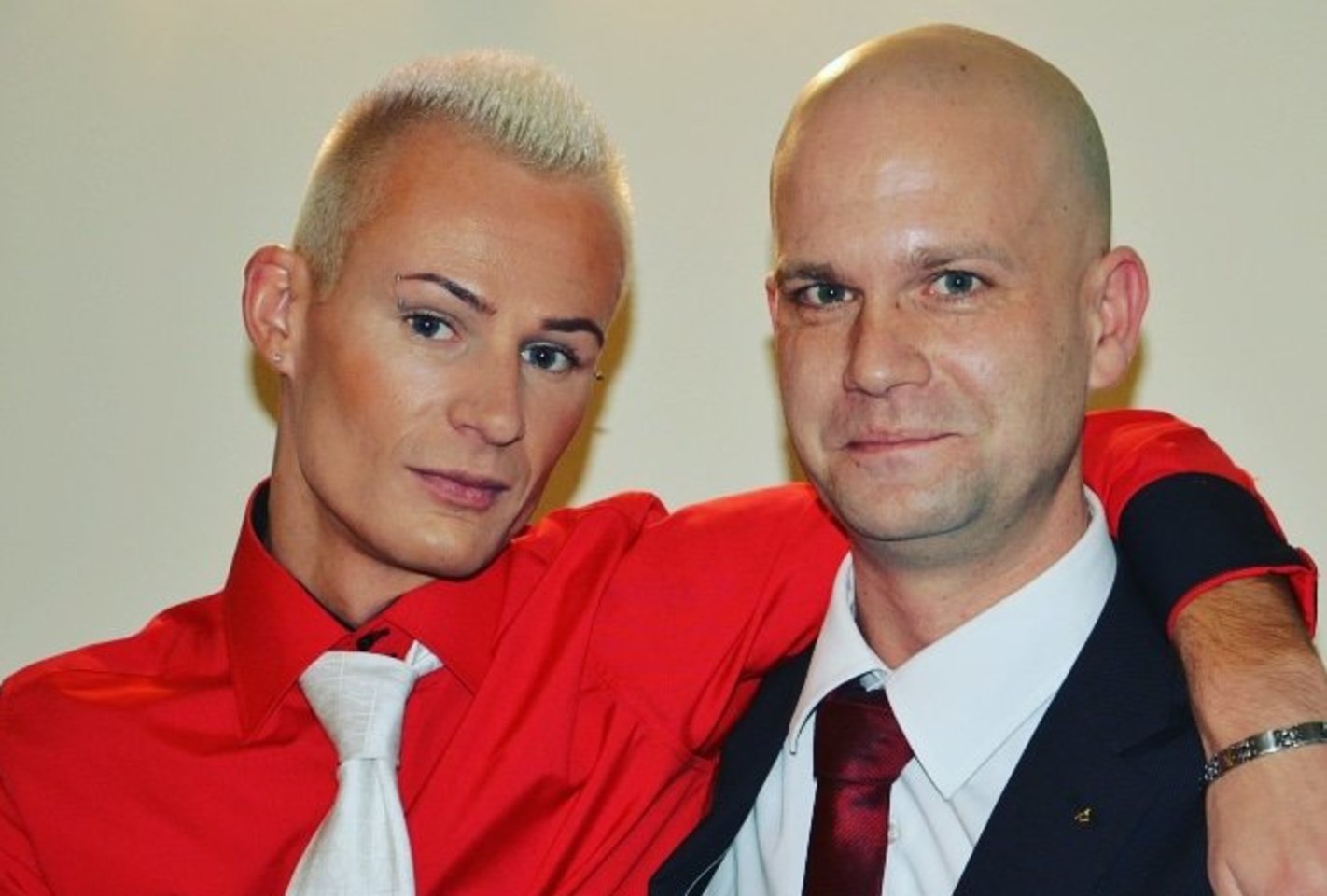  Mindaugas Grudzinskas-Gotch su savo vyru Wolfgangu.<br> Asmeninio archyvo nuotr.