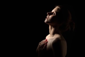 Ta pati veido išraiška orgazmui ir skausmui? Mokslininkai pagaliau turi atsakymą