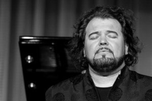 Nauja muzikinių susitikimų erdvė veiklą pradeda intriguojančia pažintimi