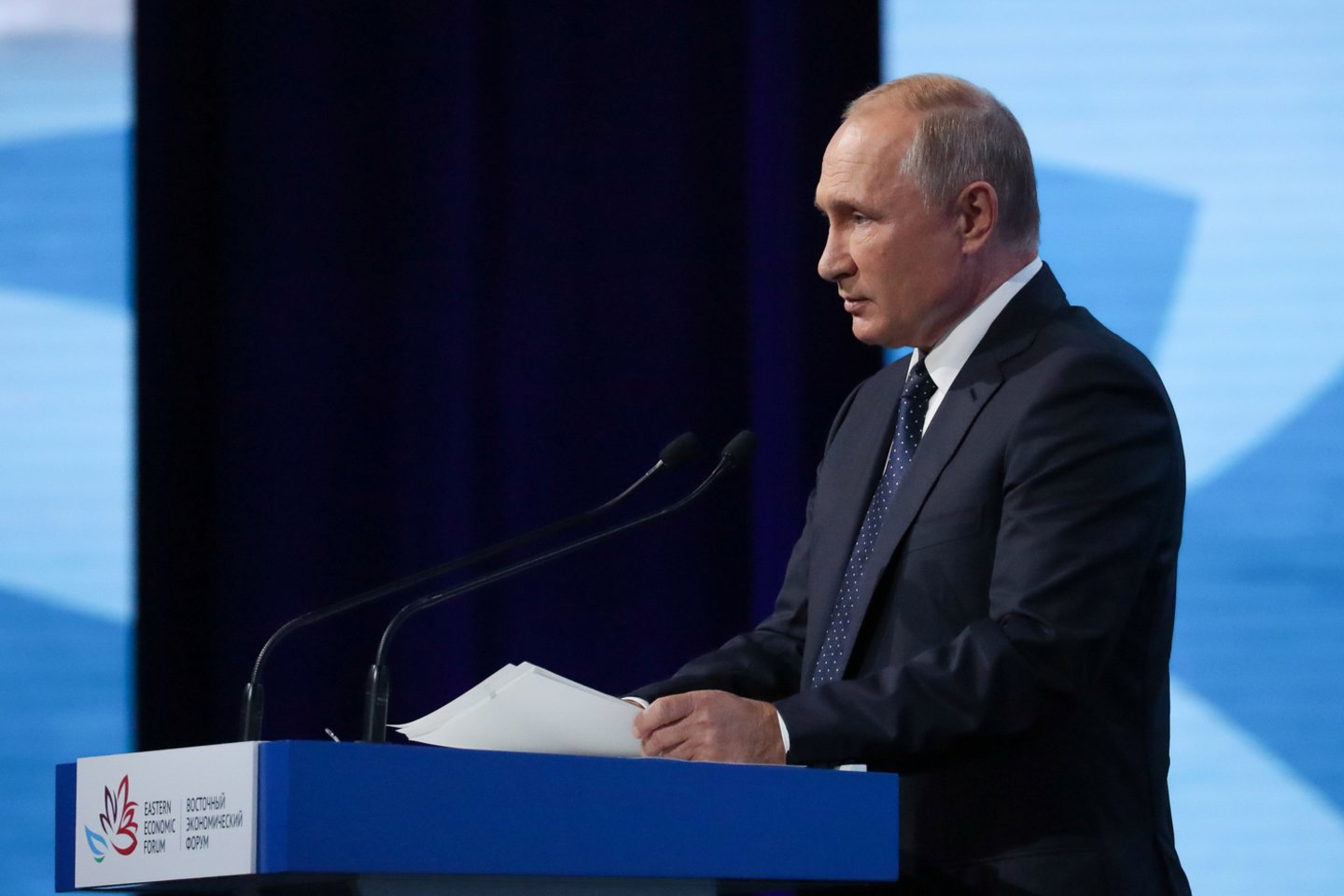 ​Maskvai siekiant didesnės įtakos Afrikoje, kur jau aktyviai veikia Vakarai ir Kinija, prezidentas Vladimiras Putinas trečiadienį priima dešimtis šio žemyno lyderių, atvykstančių į pirmąjį Rusijos ir Afrikos viršūnių susitikimą.<br>Reuters/Scanpix nuotr.