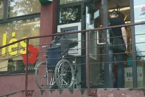 Pagalbos šauksmas iš skurstančio vyro: norėtų dirbti, tačiau kai kas kiša koją