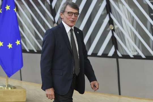D. Sassolis paragino ES vadovus leisti atidėti „Brexit“