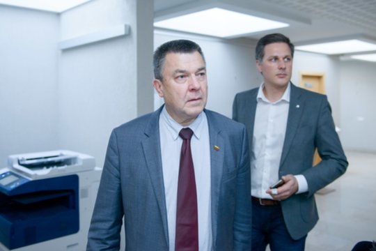 Seimas tęs tyrimą dėl V. Pranckiečio atstatydinimo procedūrų, A. Matulas nusišalino