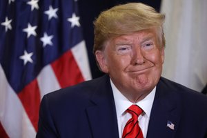 D. Trumpas prakalbo apie statomą sieną... Kolorade