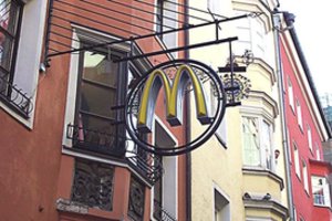 Restoranai sunerimo dėl stambios prekybos mokesčio 