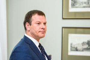 V. Šapoka: apsispręsti dėl valstybinio banko neskubėčiau 