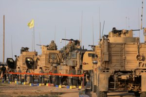 M. Esperis: „JAV kariai ir šarvuočiai vyks saugoti Sirijos naftos telkinių“