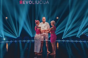 „Šokio revoliucijos“ lyderių sunkumai: konfliktai dėl pasirodymo temos ir injekcijomis malšinamas skausmas