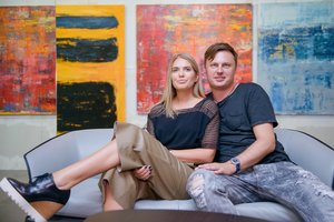 Menininkas Eigirdas Scinskas su žmona sulaukė dvynukų