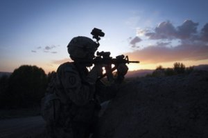 Per reidą prieš „Islamo valstybės“ vadeivą JAV pajėgos sučiupo du žmones