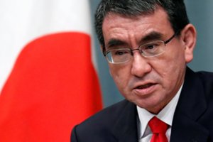 Japonijos gynybos ministras atsiprašė už nederamą pokštą apie taifūnų priežastį