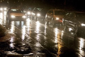 Naktį eismo sąlygas sunkins rūkas ir plikledis, įspėja kelininkai