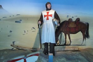 Menkas riterių būrelis tapo galinga organizacija, kuri iki šiol valdo visuomenės vaizduotę