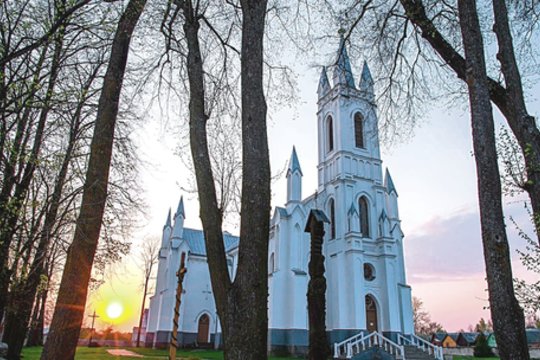 Už grotų pasiųstas beveik dvidešimt Lietuvos bažnyčių apvogęs vyras