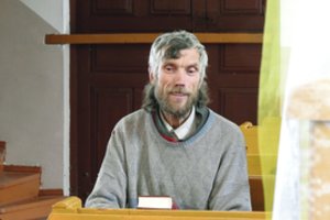 Bažnyčią vienas pastatęs prezidento giminaitis Dievo niekada nieko neprašo