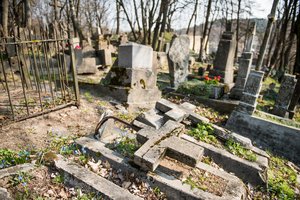 Patarimas: kaip per Vėlines kapinių nepaversti sąvartynu