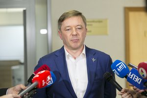 R. Karbauskis siūlo grąžinti prievolę politikams deklaruoti susitikimus su lobistais