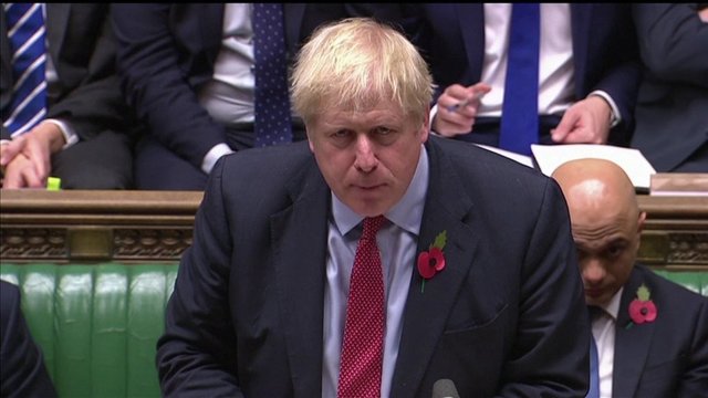 Britai pavargo nuo nežinomybės – ragina „išvalyti“ parlamentą
