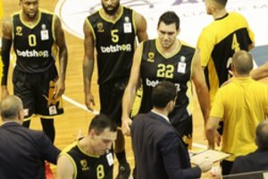 J. Mačiulis pagirtinai kovojo dėl kamuolių, o AEK šventė pergalę Čempionų lygoje