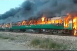 Keleivių pusryčiai traukinyje sukėlė tragediją – žuvo 71 žmogus