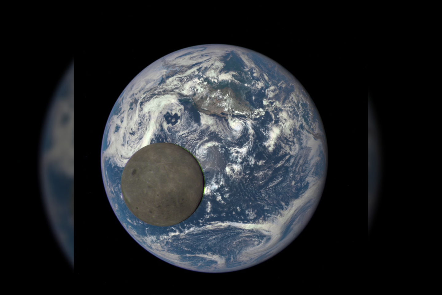  Mėnulis visada yra atsisukęs į mus ta pačia puse.<br>NASA nuotr.