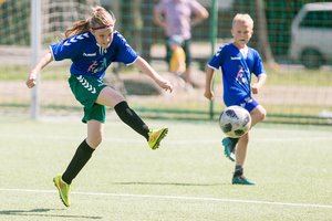 Dalyvauk nuotraukų konkurse „Atrask Ją futbole“ ir laimėk vertingų prizų!