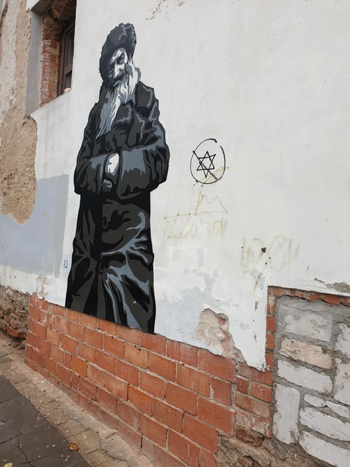  Antisemitinis išpuolis įvykdytas Vilniaus senamiestyje.<br> Facebook/Sienos prisimena / Walls that remember nuotr.