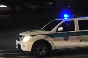 Kraupi šeimos drama Alytuje: šūviais sunkiai sužeisti sugyventiniai, vyras – komoje