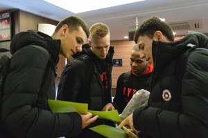 „Ryto“ krepšininkai prieš kelionę į Rusiją „baterijas krovė“ stovykloje Birštone