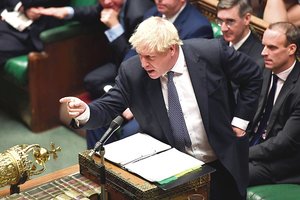 B. Johnsonas „labai apgailestauja“, kad spalio 31-ąją neįgyvendino „Brexit“